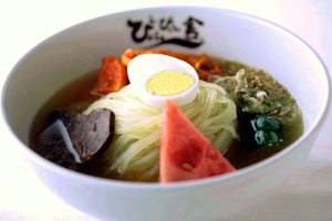 盛岡冷麺(ぴょんぴょん舎特製)
